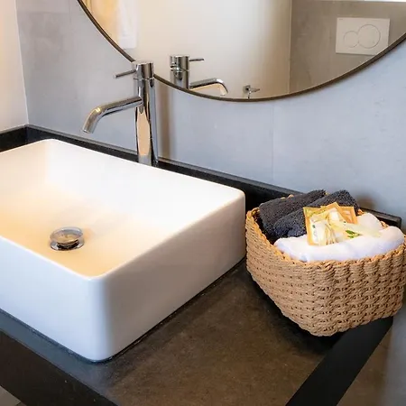 Apartment Emilia Garden *